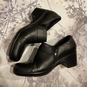 Clarks Collection Soft Cushion Black Clog